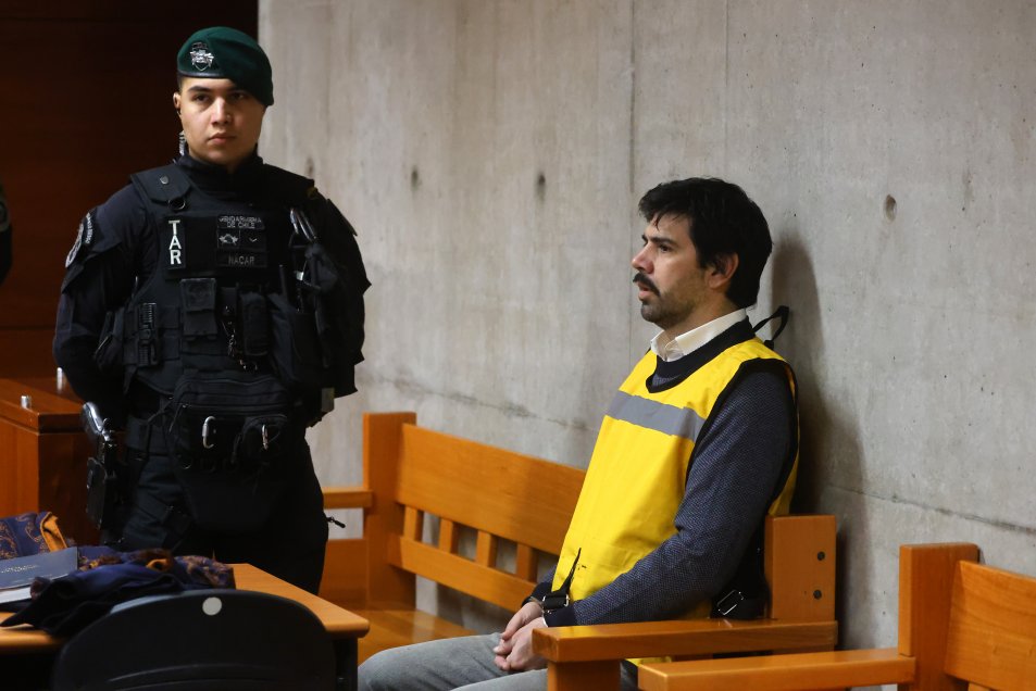 Juzgado revisa cautelares de exdiputado Joaquín Lavín León